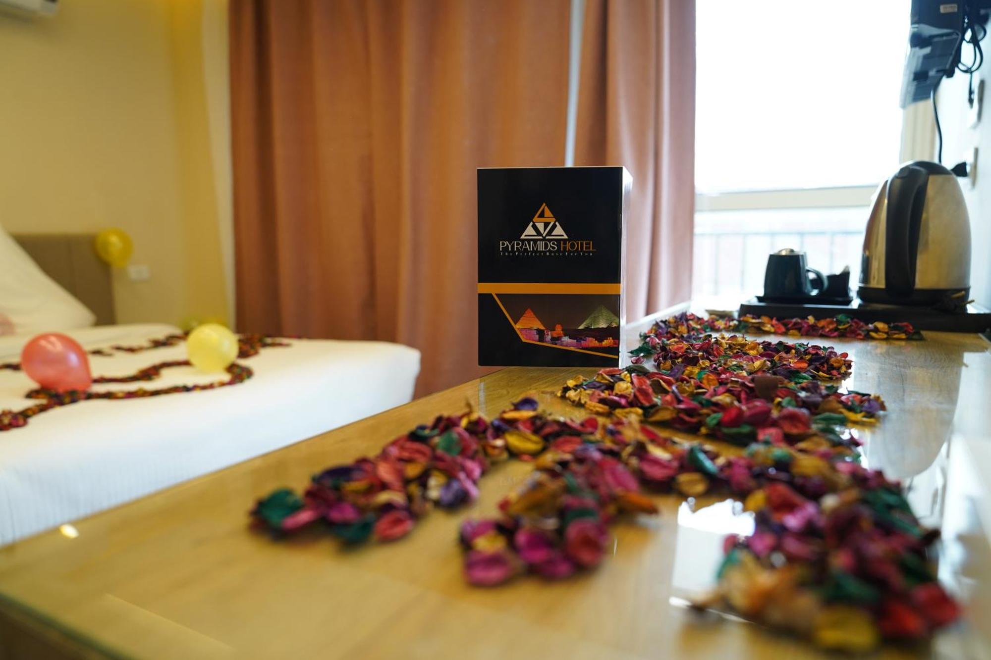 Pyramids Hotel Kafrat al Jabal Exterior photo
