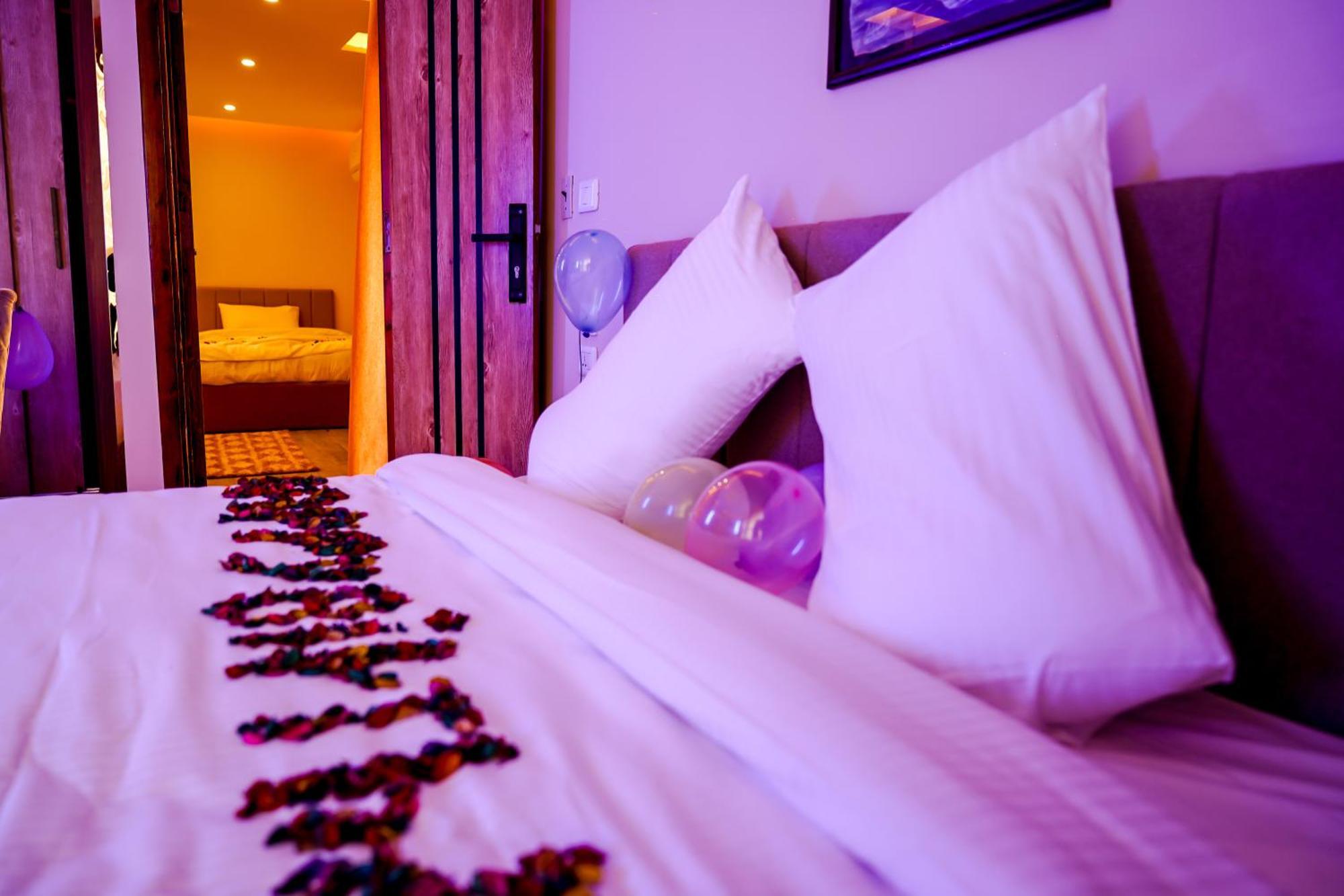 Pyramids Hotel Kafrat al Jabal Exterior photo