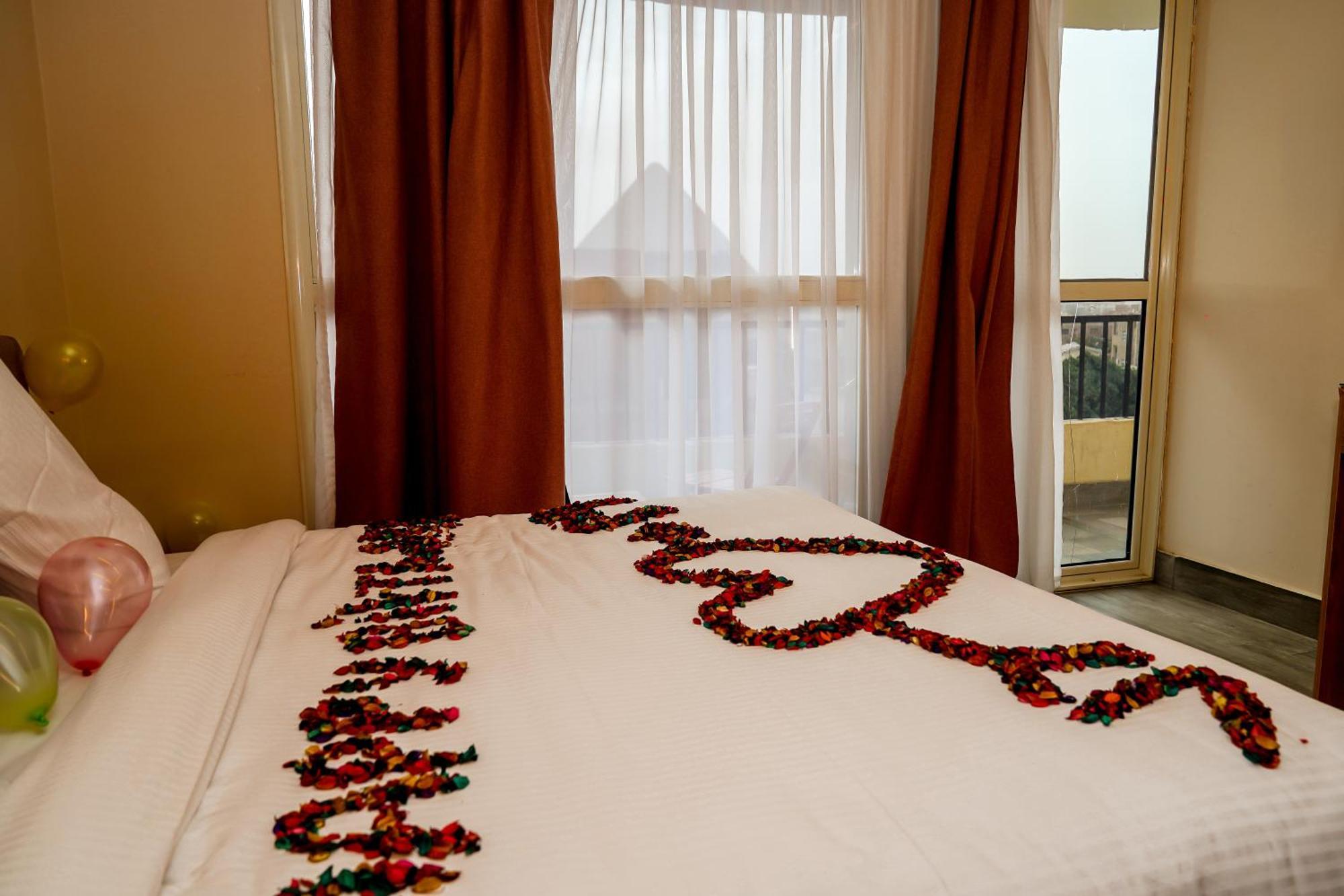 Pyramids Hotel Kafrat al Jabal Exterior photo