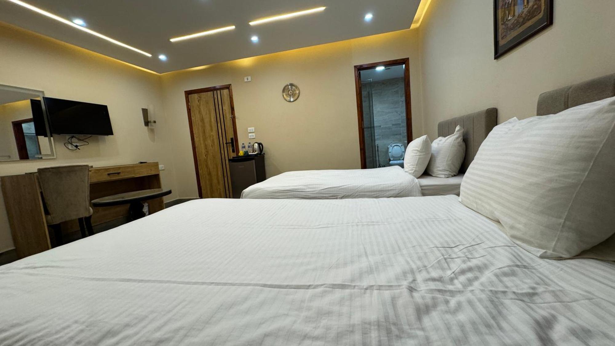 Pyramids Hotel Kafrat al Jabal Exterior photo